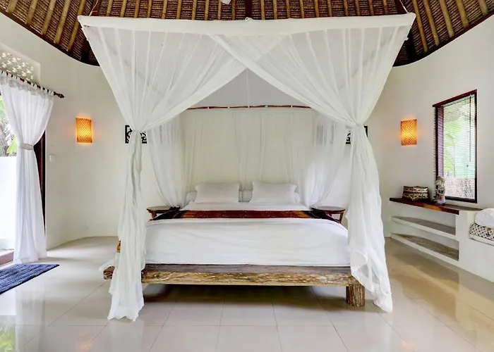 Rumah Kelapa Sepi Hotel Karangasem