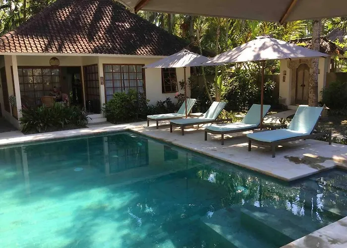 Rumah Kelapa Sepi * Karangasem